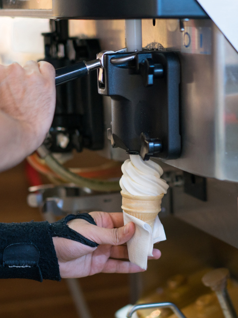 SOFT SERVE ICE CREAM